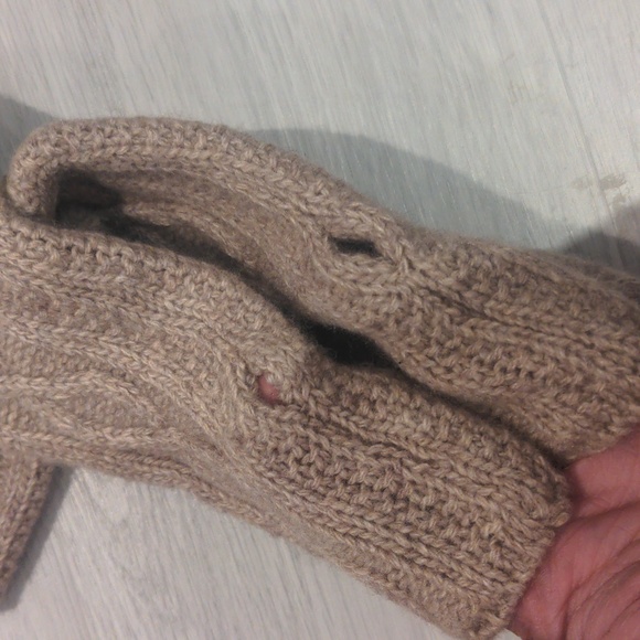 AVOCA wool hat,scarf and arm warmer bundle - Picture 6 of 11